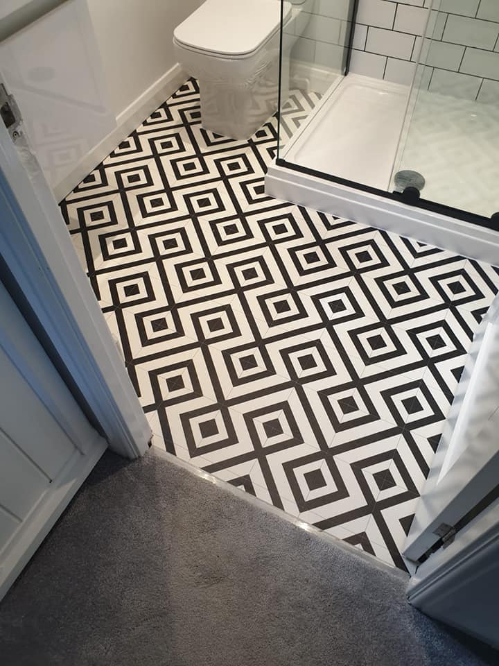 Vinyl tiles in a bathroom